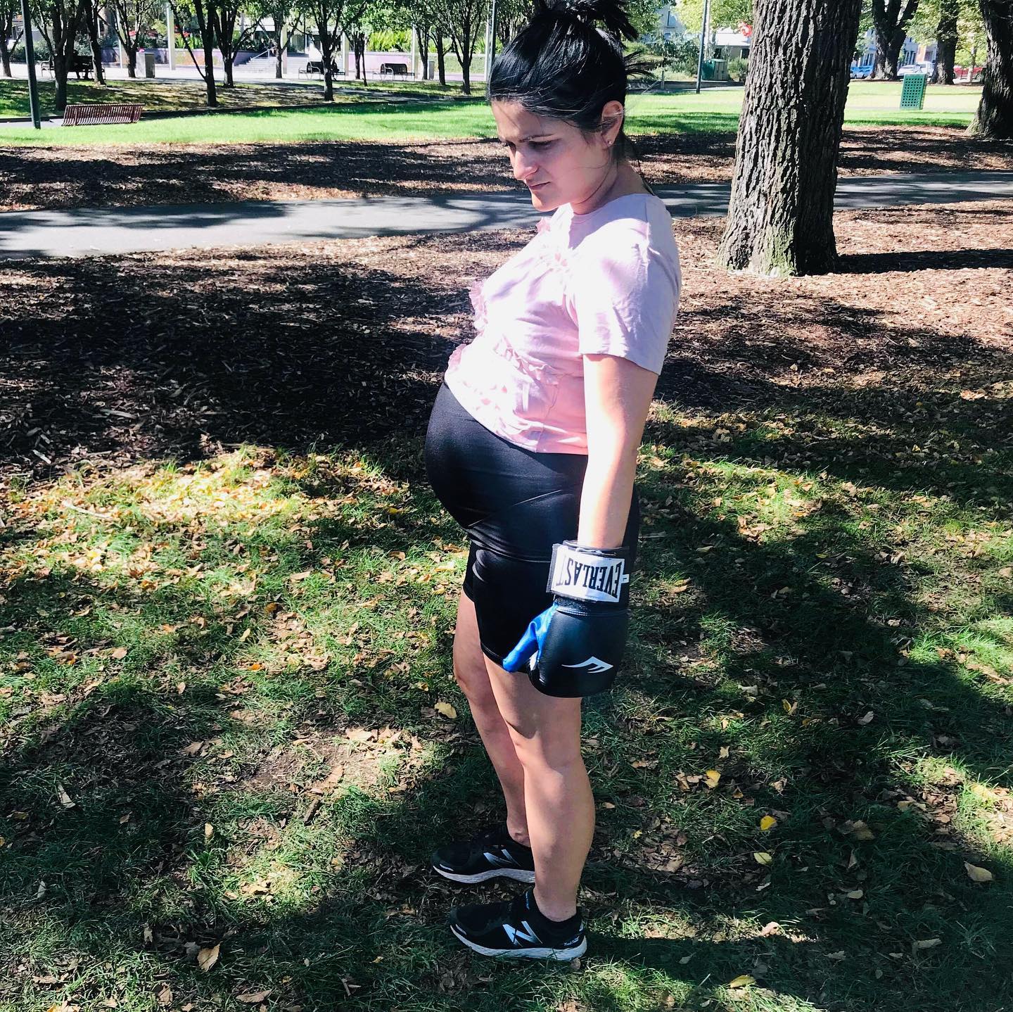 Emama Maternity Bike Shorts + Pockets - Black - content 10