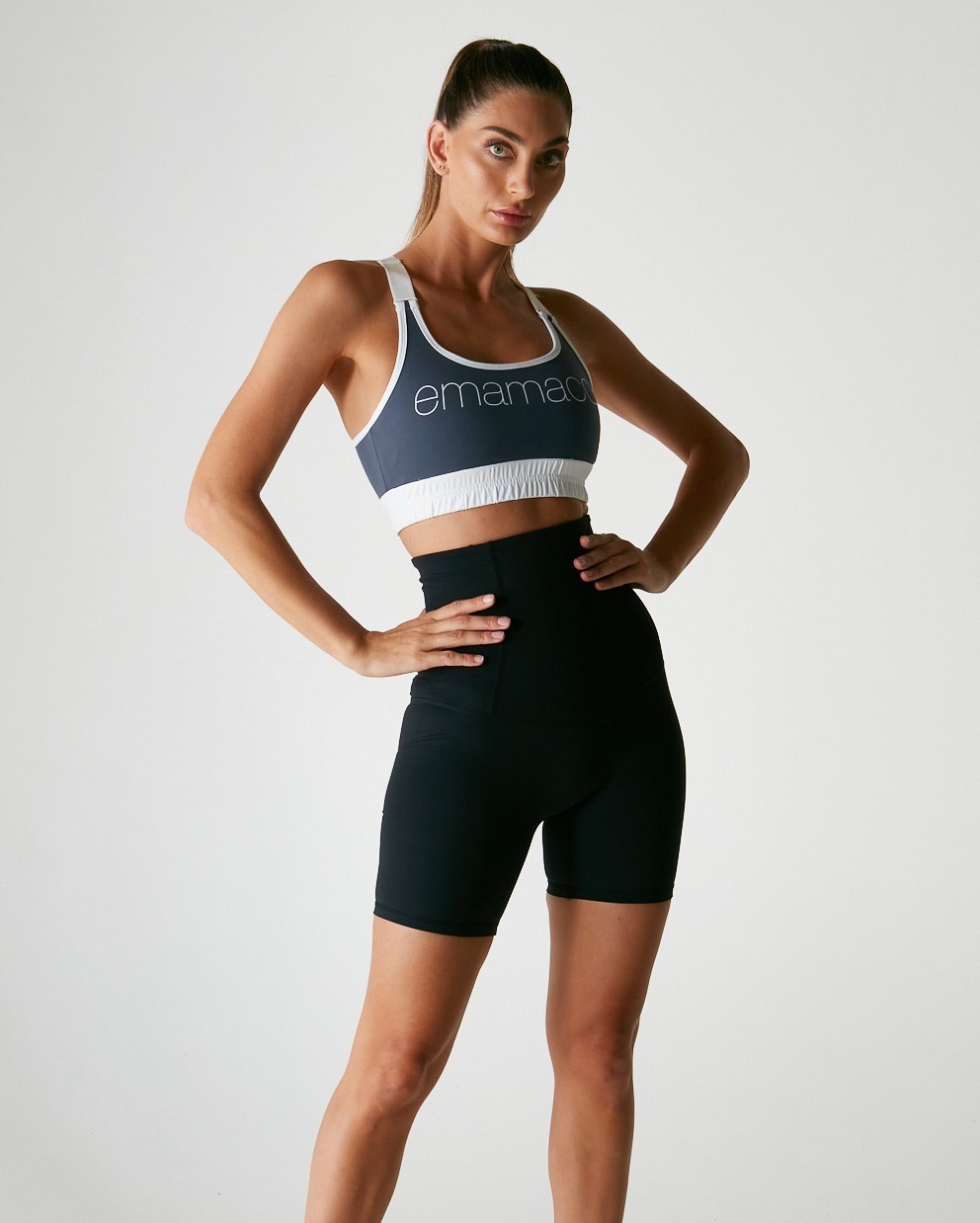 3/4 Shaper Move Leggings + Pockets - Black | Mum Tum Hiding FINAL SALE - content 4